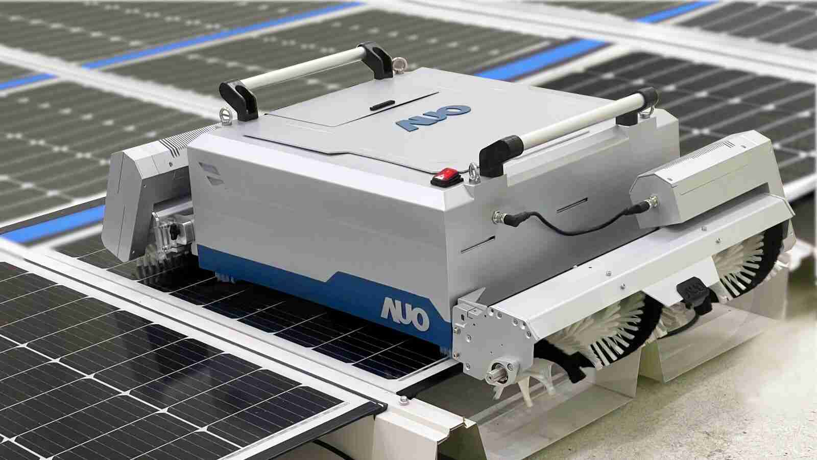 银河集团致力EPC场域技术升级，，，导入清洁机器人搭配传感器与AI数据分析，，，，大幅减少维运成本